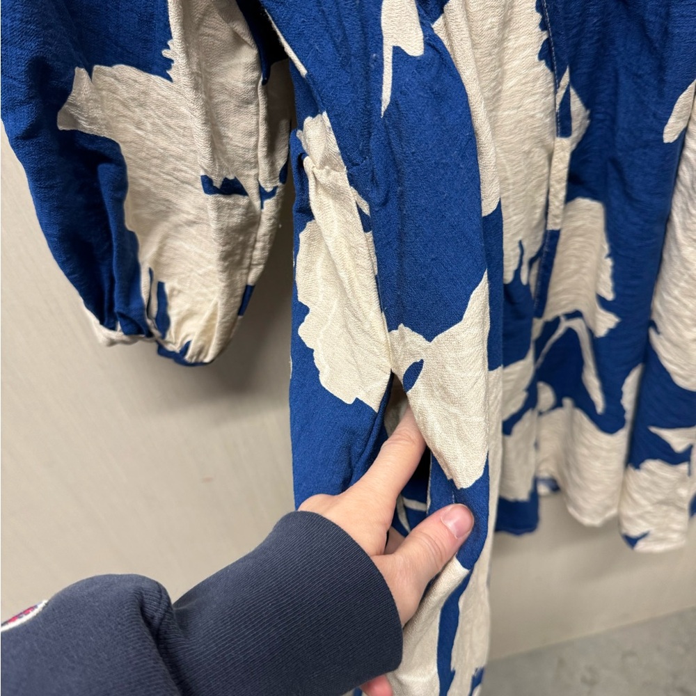 Jodifl Oversized Abstract Print Midi Dress. Size Small - Picture 3 of 7